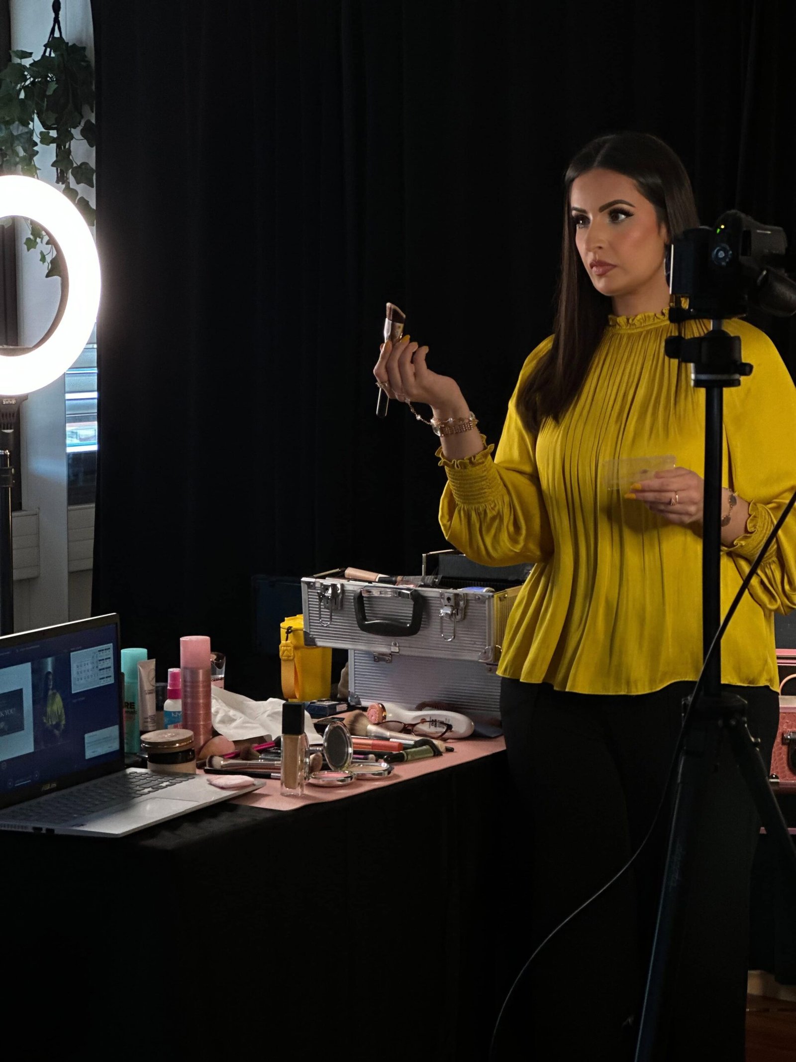 Makeup lesson moment